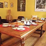 D'hotes La Celestine Bed and Breakfast 4*